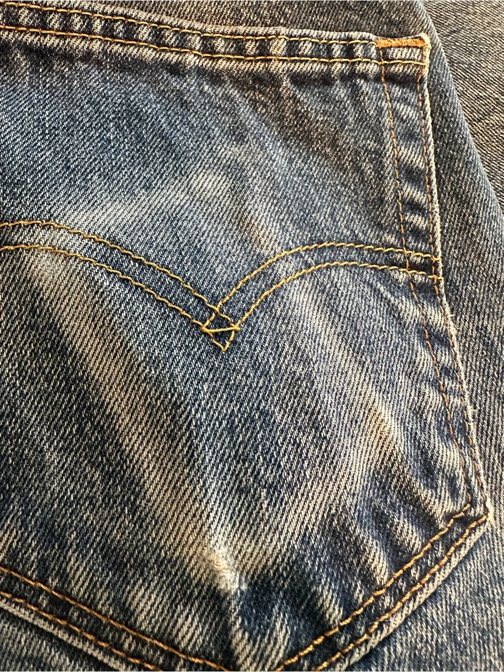 Levi’s 505 Cut-Off Jorts Men’s 33 Medium Wash Denim Shorts Frayed Hem
